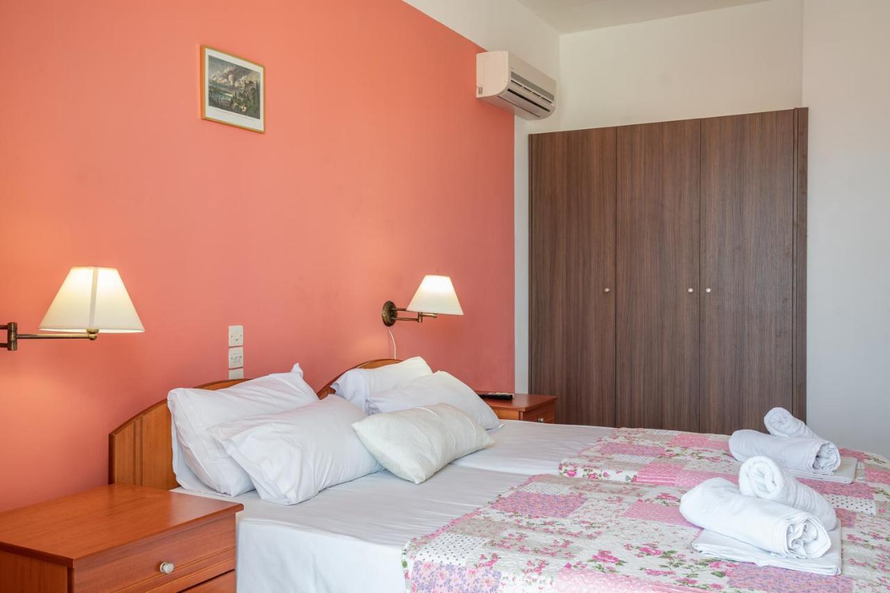 Chryssa Hotel Argassi